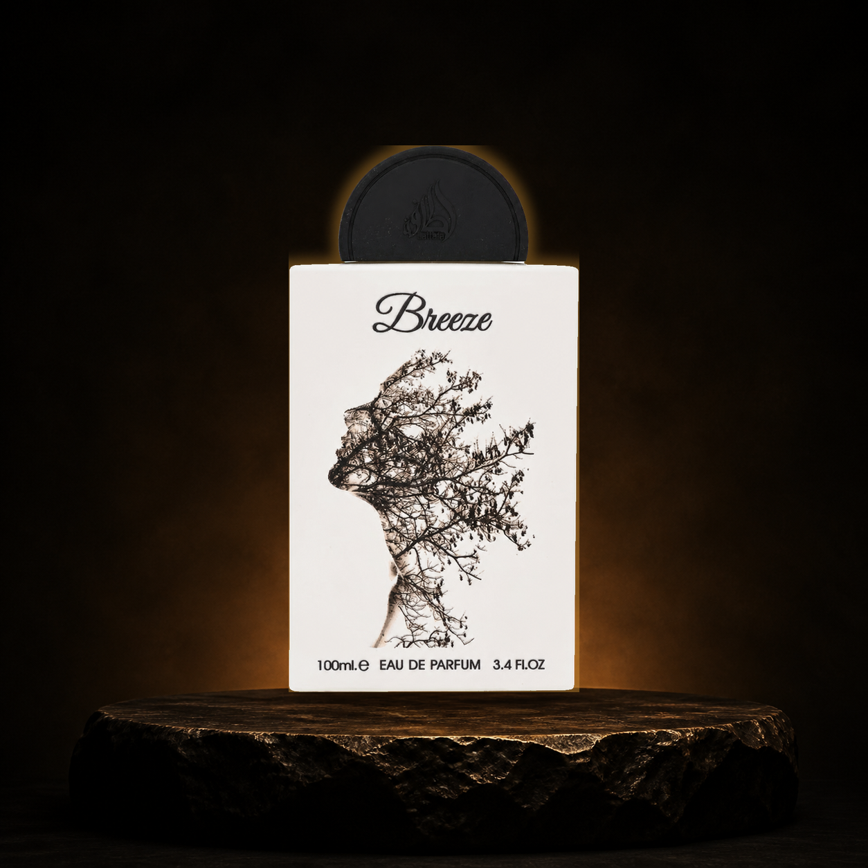 Breeze — Lattafa em cenário editorial premium preto e dourado