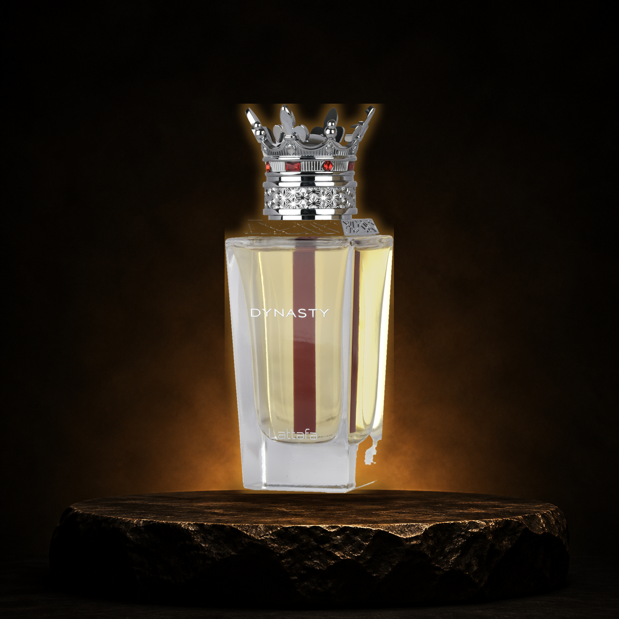 Dynasty — Lattafa em cenário editorial premium preto e dourado