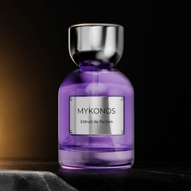 Reflection Elixir — Mykonos em cenário editorial premium preto e dourado