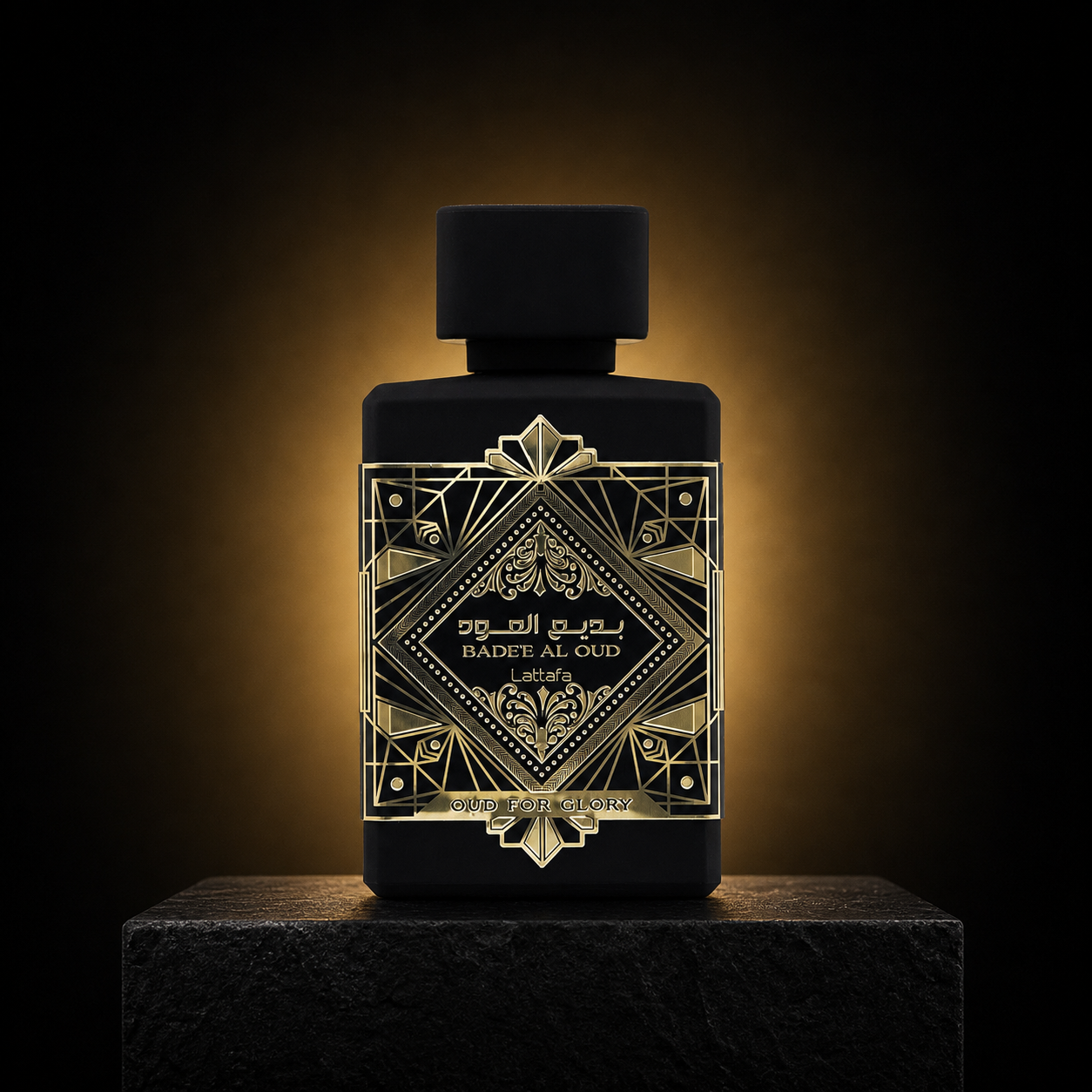 Bade'e Al Oud Oud for Glory — Lattafa em cenário editorial premium preto e dourado
