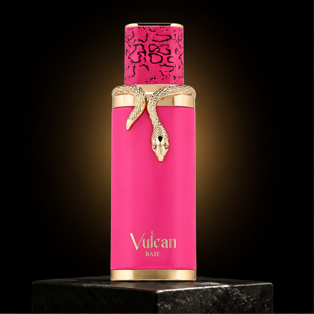 Vulcan Baie — French Avenue em cenário editorial premium preto e dourado